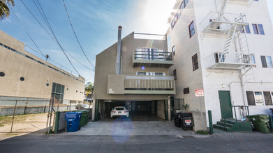 21-1/2 Wavecrest Ave, Venice, CA  90291 in Venice, CA - Foto de edificio - Other