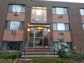 9 Ryder St, Unit 9 in Arlington, MA - Building Photo