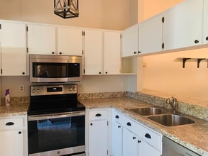 566 Capistrano Ct, Unit 566 Capistrano Ct in Largo, FL - Building Photo - Building Photo