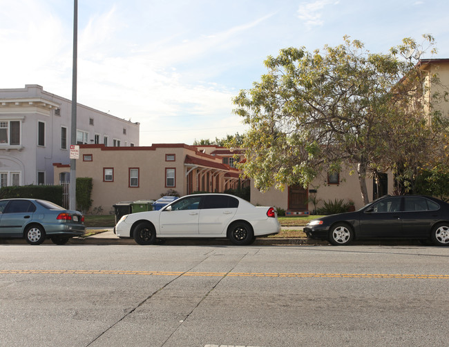 1967-1977 N Vermont Ave in Los Angeles, CA - Building Photo - Building Photo