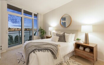 1 Lakeside Dr, Unit 520 in Oakland, CA - Building Photo - Building Photo