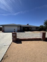 9224 Greenwood Ave in California City, CA - Building Photo