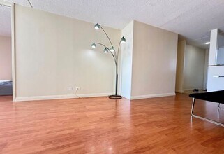 1717 Ala Wai Blvd, Unit 1308 in Honolulu, HI - Building Photo - Building Photo