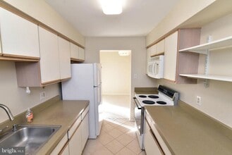 201 Mulberry Cove in Mount Laurel, NJ - Building Photo - Building Photo