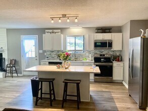 407 Sitton Pl in Jacksonville, NC - Building Photo - Building Photo