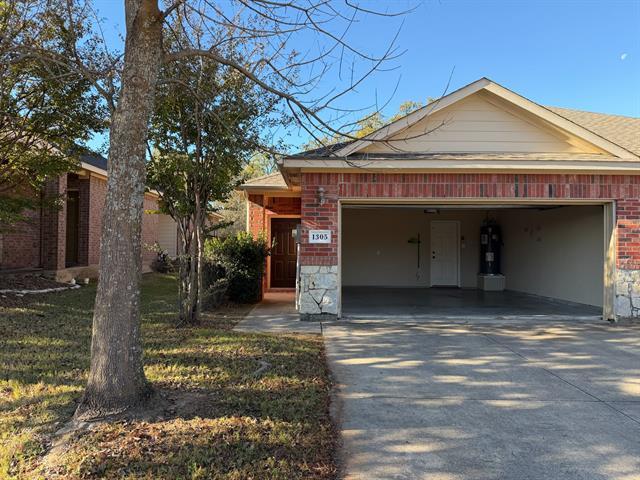 1305 Ravenwood Dr in Mansfield, TX - Building Photo - Building Photo