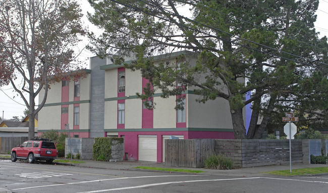 914 Delaware St in Berkeley, CA - Building Photo - Building Photo