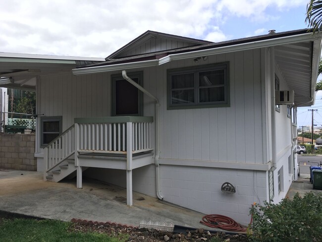property at 1703 Puowaina Dr