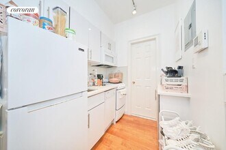 172 Mulberry St in New York, NY - Building Photo - Building Photo