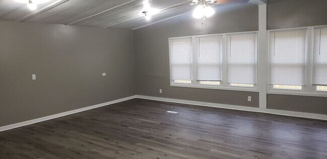 18 Cedar Island Dr in Logansport, IN - Building Photo - Building Photo