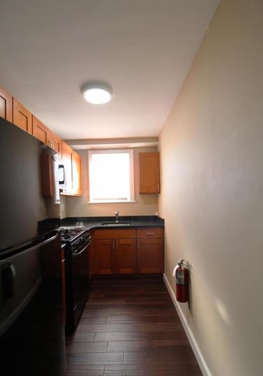 402 N 64th St, Unit 1F in Philadelphia, PA - Building Photo - Building Photo