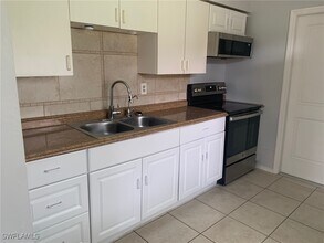 2327 Hunter Blvd in Naples, FL - Building Photo - Building Photo