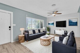 6618 3rd Ave N in St. Petersburg, FL - Building Photo - Building Photo