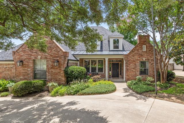 2301 Brookcrest Ln in Grapevine, TX - Building Photo - Building Photo