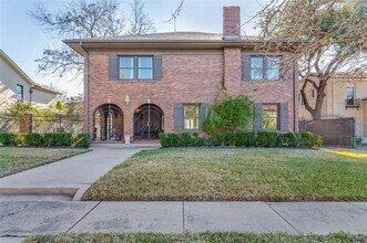 2809 Park Hill Dr in Fort Worth, TX - Building Photo - Building Photo