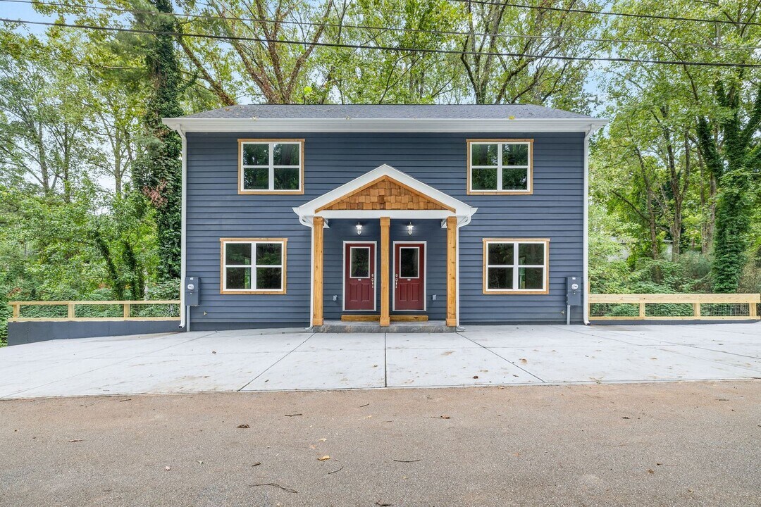274 N Hazel Ave in Demorest, GA - Building Photo
