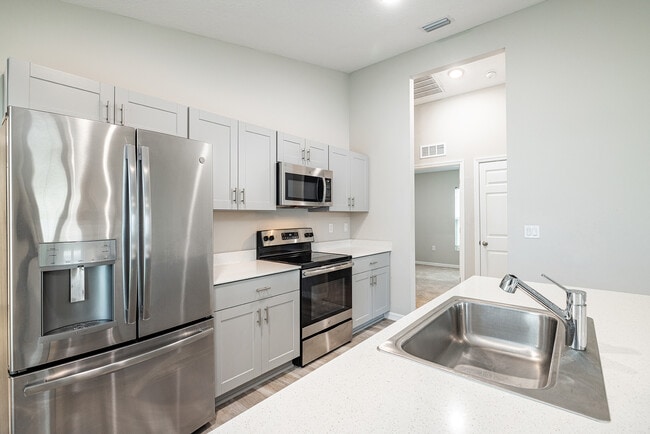 13011 Pennybrook Dr in Riverview, FL - Building Photo - Building Photo