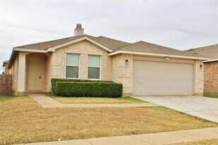 4021 Foxhound Ln in Fort Worth, TX - Building Photo