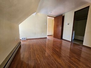 546 Greenfield Ave in Pittsburgh, PA - Building Photo - Building Photo