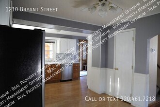 1210 Bryant St in Alexandria, MN - Building Photo - Building Photo