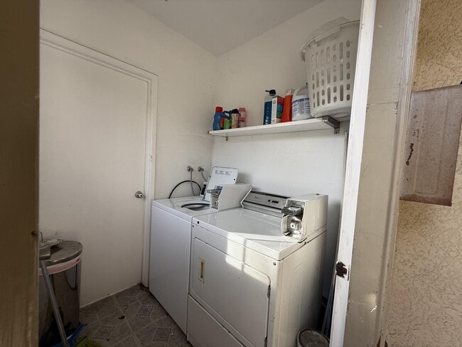 property at 3173 Neal Ave