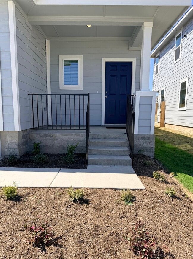 13312 Underbank Rd in Pflugerville, TX - Foto de edificio - Building Photo