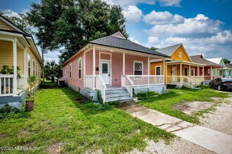 1945 Redell St in Jacksonville, FL - Building Photo - Building Photo