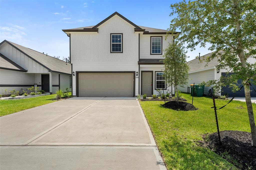 1328 Sue Peak Dr in Conroe, TX - Building Photo
