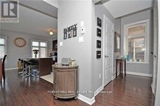 19-165 HAMPSHIRE Way in Milton, ON - Building Photo - Building Photo