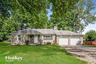 2825 Kessler Blvd Dr in Indianapolis, IN - Building Photo