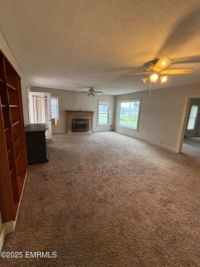 9248 MS-19 in Collinsville, MS - Building Photo - Building Photo