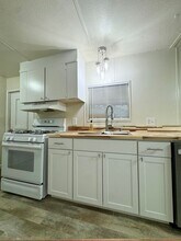 14681 Spring Branch Rd in Redding, CA - Building Photo - Building Photo