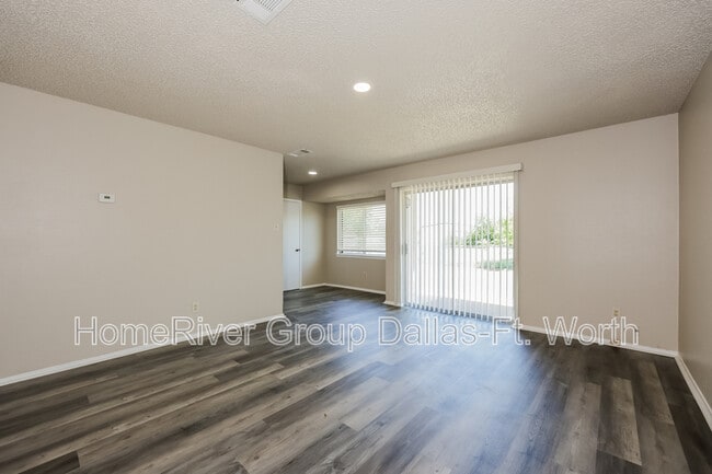 8428 Raymond Ave in Fort Worth, TX - Building Photo - Building Photo