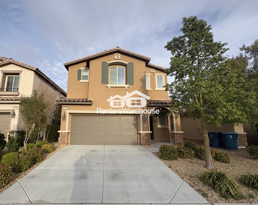 956 Royal Amethyst Way in Las Vegas, NV - Building Photo