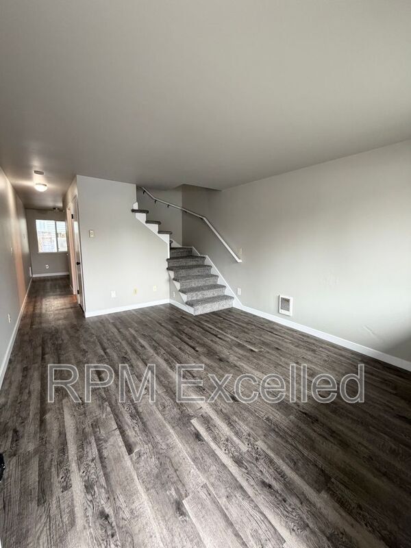 property at 634 M St NE