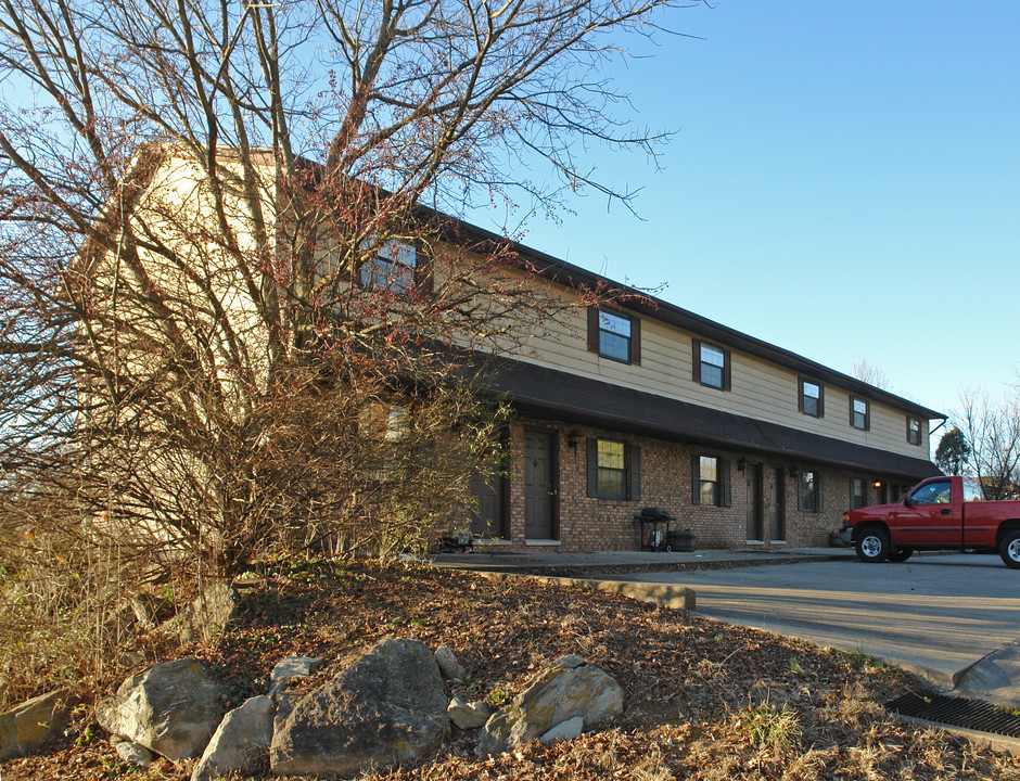 Melody Manor Apartments in Huntington, WV - Building Photo