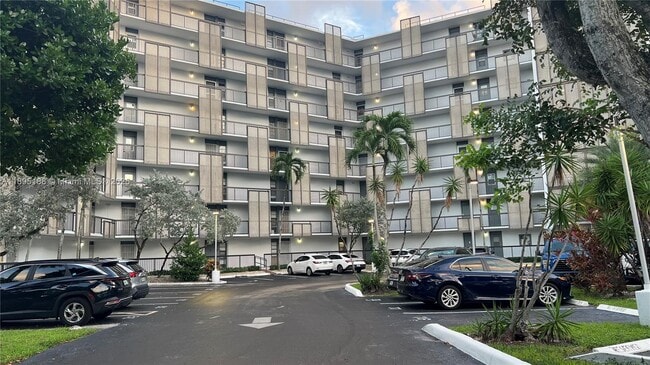property at 20500 W Country Club Dr
