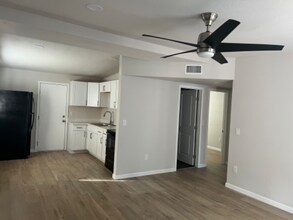 1215 E Mission Ln, Unit 1215 e mission lane 3 in Phoenix, AZ - Building Photo - Building Photo