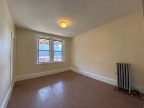 884 Huntington Ave, Unit 1 in Boston, MA - Building Photo - Building Photo
