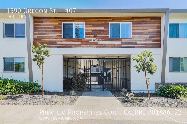 1590 Oregon St in Berkeley, CA - Building Photo - Building Photo