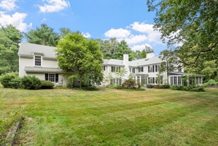 251A Old Billerica Rd in Bedford, MA - Building Photo