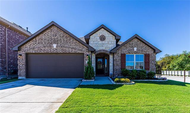 1600 Meadow Trail Ln in Aubrey, TX - Building Photo