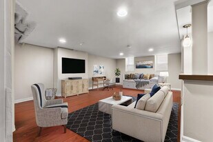 40 Avon St, Unit Ground in Wakefield, MA - Building Photo