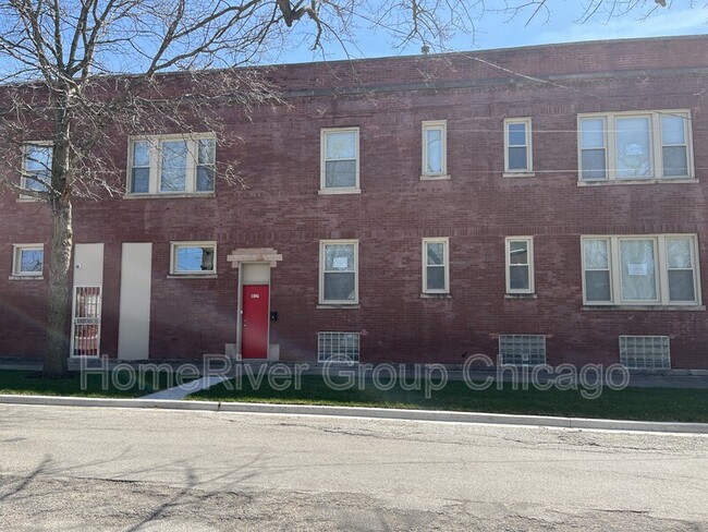 property at 817 W 73rd St