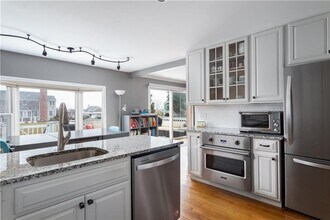 45 Windstone Dr in Portsmouth, RI - Building Photo - Building Photo