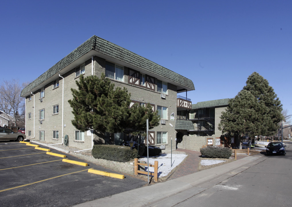 TNLE Haus in Littleton, CO - Foto de edificio