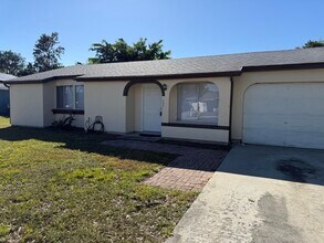 354 SW Belmont Cir in Port St. Lucie, FL - Building Photo - Building Photo