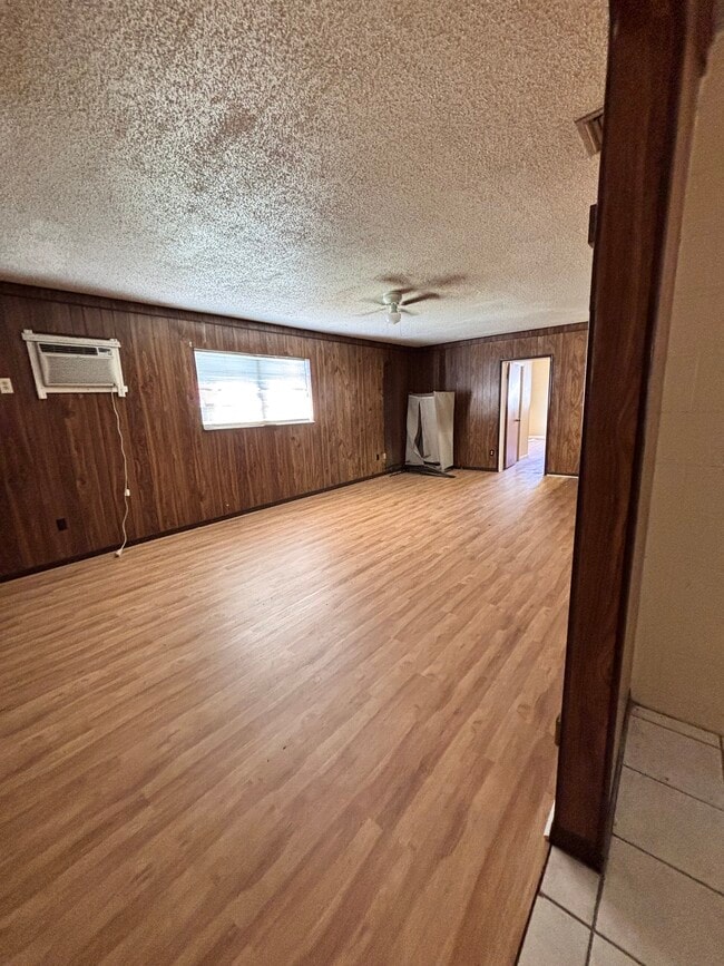 3725 E 38th Ave in Tampa, FL - Building Photo - Building Photo