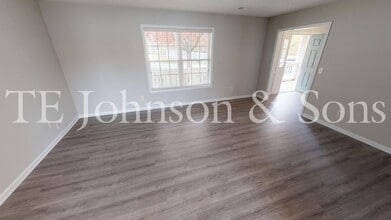 1550 Pecan Ln in Kernersville, NC - Building Photo - Building Photo