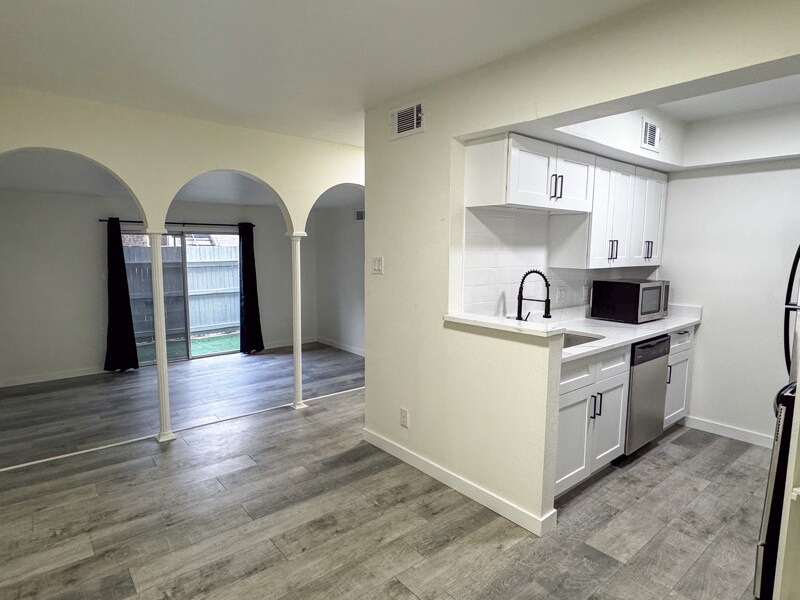 170 De Chantle Rd in San Antonio, TX - Foto de edificio